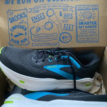 Fleet Feet - Sports Wear Near Me - Rancho Cucamonga, California Fleet Feet - Sports Wear Near Me - Rancho Cucamonga, California