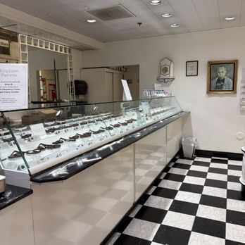 See's Candies - Chocolatiers & Shops Near Me - Costa Mesa, California See's Candies - Chocolatiers & Shops Near Me - Costa Mesa, California