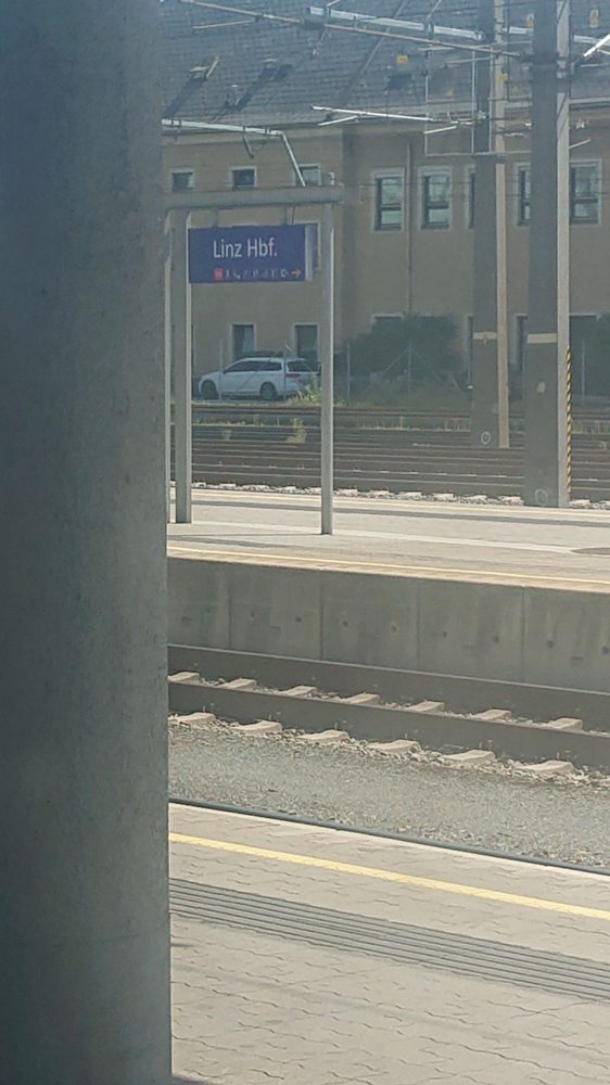 HAUPTBAHNHOF LINZ - Updated May 2024 - 16 Photos & 13 Reviews ...