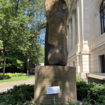 Isamu Noguchi's Unidentified Object - 08/15/21 Public Art by Noguchi. - Public Art Near Me - New York, New York Isamu Noguchi's Unidentified Object - 08/15/21 Public Art by Noguchi. - Public Art Near Me - New York, New York