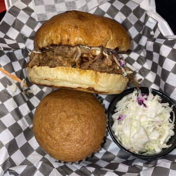 Food Fight BBQ - Pulled pork sandwich, corn bread & coleslaw - Barbeque Near Me - Brampton, Ontario Food Fight BBQ - Pulled pork sandwich, corn bread & coleslaw - Barbeque Near Me - Brampton, Ontario