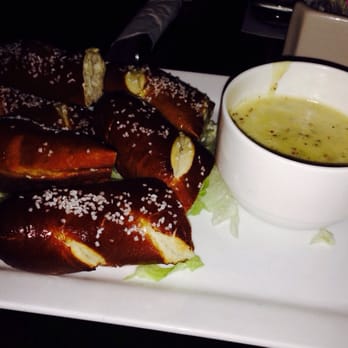 Ned Devine's Irish Pub - Warm pretzels with beer cheese - Music Venues Near Me - Boston, Massachusetts