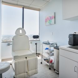 Clean, modern, and designed for comfort. Our treatment rooms support services like joint injections, wound care, and functional wellness