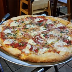Avicolli's Pizza - Margaretta Pizza