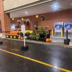Kroger - Exterior