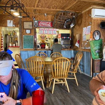 Hickory Pit Bar-B-Que - Restaurant - Barbeque Near Me - Chattanooga, Tennessee