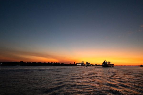 Paddlewheeler Creole Queen by null