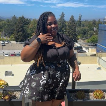 Sky & Vine Rooftop Bar - New American Near Me - Napa, California