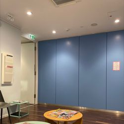 Kiefer-Gesichtszentrum Frankfurt - Wartezimmer