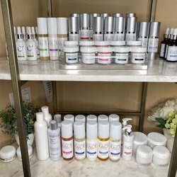 The Face Studio - Affordable Skincare that really works!
Skin Treats for under 20.00 and gift certificates available.