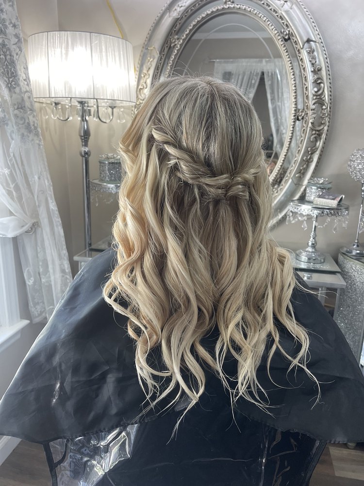 LISA MARIE’S HAIR STUDIO Updated October 2024 3829 Graham Smith Dr