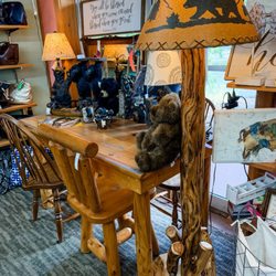 Junebug's Consignment Cottage