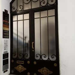 Miriam Ferrari-Pontet - Vue de la porte à droite dans la Galerie
