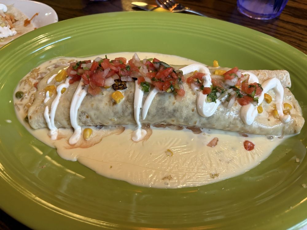 Social spots from Mil Amores Taqueria