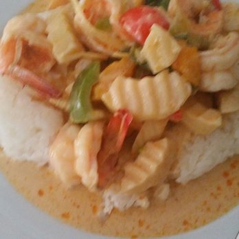 Lanna Thai Restaurant - King Prawn Red Curry with Sticky Rice - Thai Near Me - Falkirk, FAL Lanna Thai Restaurant - King Prawn Red Curry with Sticky Rice - Thai Near Me - Falkirk, FAL