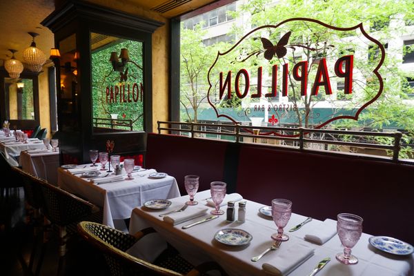 Papillon Bistro & Bar by null