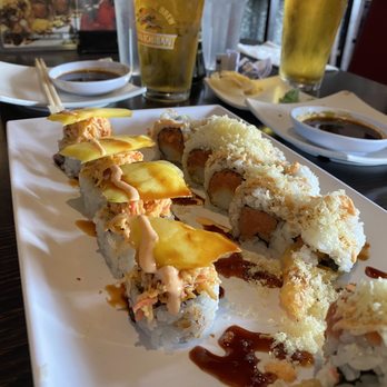 Hoshi Sushi - Spicy tuna and shrimp tempura roll - Sushi Bars Near Me - Fullerton, California Hoshi Sushi - Spicy tuna and shrimp tempura roll - Sushi Bars Near Me - Fullerton, California