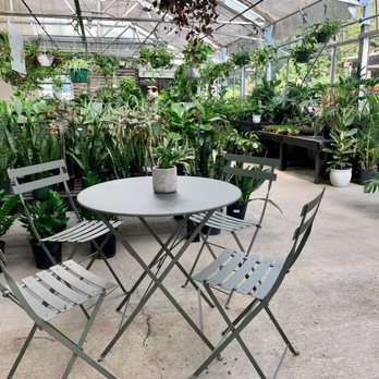 Mettowee Mint - Cafe seating - Coffee & Tea Near Me - Dorset, Vermont