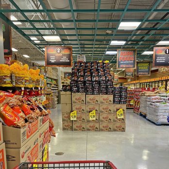 Saar's Super Saver Foods - Inside SAARS - Korean Buldak Spicy Chicken Ramen!!! - International Grocery Near Me - Auburn, Washington Saar's Super Saver Foods - Inside SAARS - Korean Buldak Spicy Chicken Ramen!!! - International Grocery Near Me - Auburn, Washington