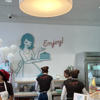 SusieCakes - Austin West Wood - Bakeries Near Me - Austin, Texas SusieCakes - Austin West Wood - Bakeries Near Me - Austin, Texas