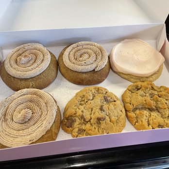 Crumbl - Derby - Bakeries Near Me - Derby, Kansas