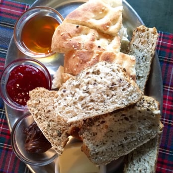 FACTORY GIRL - Bread basket that comes with the tasting board - Breakfast & Brunch Near Me - Berlin, BE