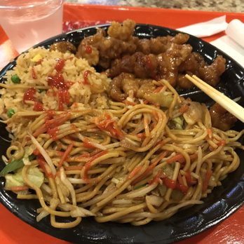 Little Wok - One entree plate with orange chicken ... pretty blah - Chinese Near Me - Temecula, California Little Wok - One entree plate with orange chicken ... pretty blah - Chinese Near Me - Temecula, California