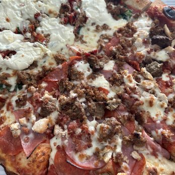 PizMo Cafe - Half tuscani and half meat - Pizza Near Me - Pismo Beach, California PizMo Cafe - Half tuscani and half meat - Pizza Near Me - Pismo Beach, California