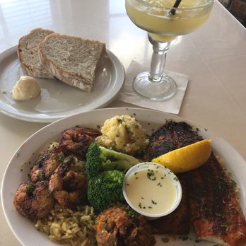 VALDOS SEAFOOD HOUSE Updated July 2025 121 Photos 178 Reviews