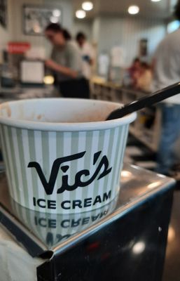 Vic’s Ice Cream by null