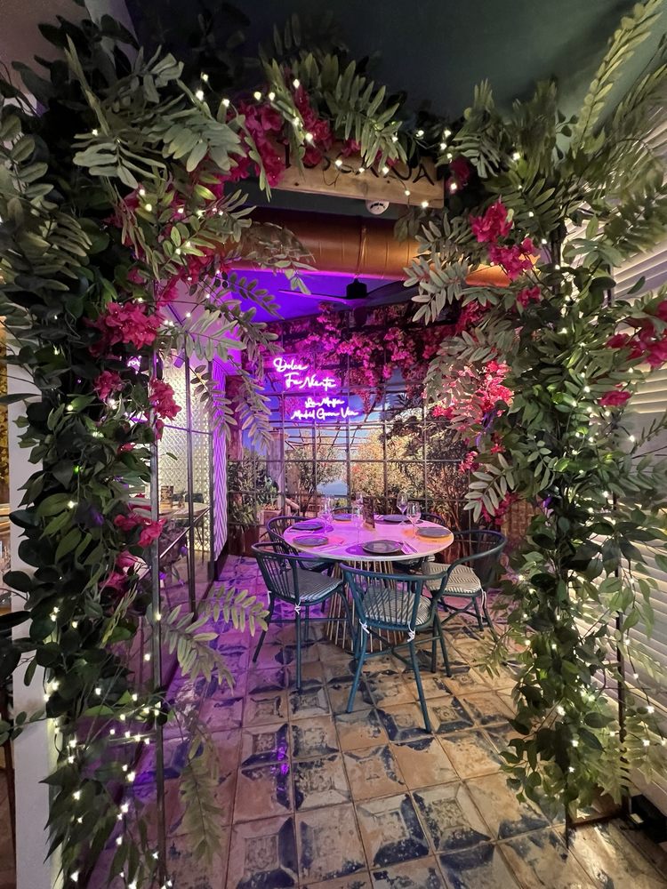 La Mafia se sienta a la Mesa