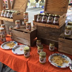 Cascades Farmers Market - Bigg Rigg Farm (produce and condiments)