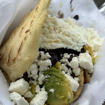 Ally's Cocina - Venezuelan Near Me - Kilauea, Hawaii