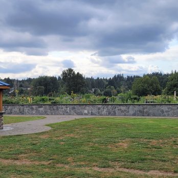 Pet Memorial Garden - A view of the Celebration Wall - Parks Near Me - Redmond, Washington Pet Memorial Garden - A view of the Celebration Wall - Parks Near Me - Redmond, Washington