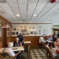 Versailles - Indoor seating area of bakery