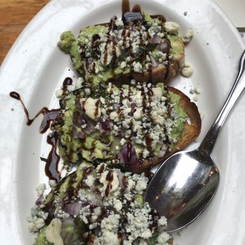 Il Cortile - Avocado bruschetta toast with blue cheese and balsamic drizzle - delicious - Italian Near Me - New York, New York