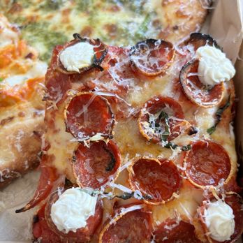 Pizza Ponte - Look at these beautiful cupped pepperoni slices ! - Pizza Near Me - Oakland, California