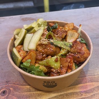 BBQ+RICE - Weho - Spicy Chicken on salad...! - Korean Near Me - Los Angeles, California