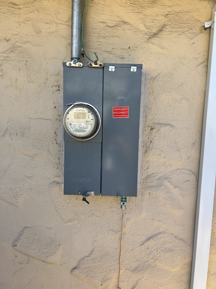 Slide of Veteran Electrical Services