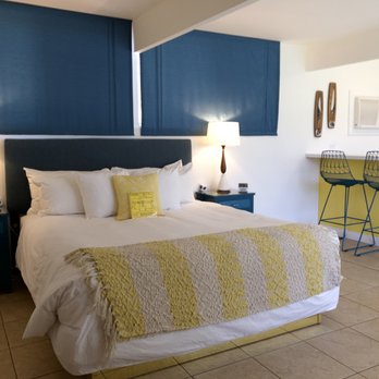 The Monkey Tree by AvantStay - King with kitchenette - Hotels Near Me - Palm Springs, California The Monkey Tree by AvantStay - King with kitchenette - Hotels Near Me - Palm Springs, California