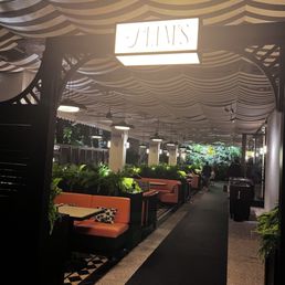 Exterior outside entrance of Slims at Bal Harbor Shops - Outside seating - Bal Harbou, Florida Exterior outside entrance of Slims at Bal Harbor Shops - Outside seating - Bal Harbou, Florida