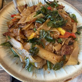 Chiang Rai - Pad see mow - Thai Near Me - Tustin, California