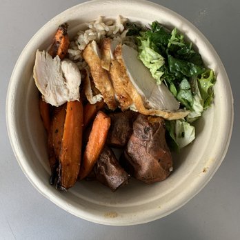 Dig Inn - 6/2/22 custom bowl with protein-herb roasted chicken - New American Near Me - Boston, Massachusetts Dig Inn - 6/2/22 custom bowl with protein-herb roasted chicken - New American Near Me - Boston, Massachusetts