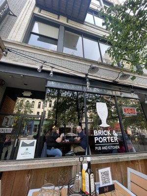 Brick and Porter by null