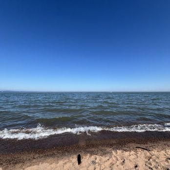 Park Point - Beach - Beaches Near Me - Duluth, Minnesota