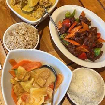 Padmanadi Vegetarian Restaurant - Ginger beef , Curry chicken , Tom Yum soup. - Vegetarian Near Me - Edmonton, Alberta Padmanadi Vegetarian Restaurant - Ginger beef , Curry chicken , Tom Yum soup. - Vegetarian Near Me - Edmonton, Alberta