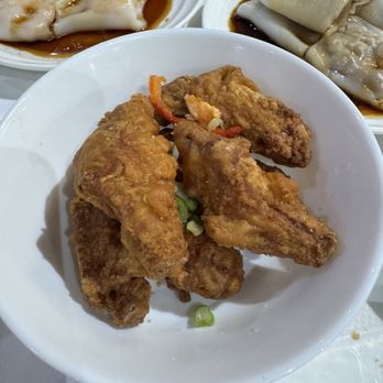 Bistro 1968 - chicken wings with spicy salt - Dim Sum Near Me - San Gabriel, California