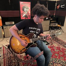 PrivateGuitar - Caleb playing a 1963 ES-345!