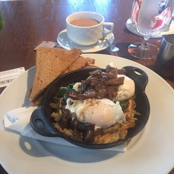 Cafe Zinc - Marsala skillet - French Near Me - Midland, Michigan