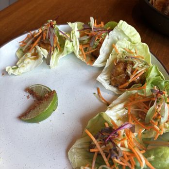 Earls Kitchen + Bar - Chicken lettuce wrap - New American Near Me - Orlando, Florida Earls Kitchen + Bar - Chicken lettuce wrap - New American Near Me - Orlando, Florida